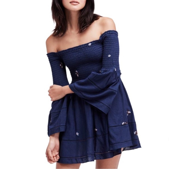 Free People Dresses & Skirts - Free People Counting Daisies Embroidered Mini